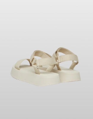 CALVIN KLEIN САНДАЛИ YW0YW01693 gallery image 3