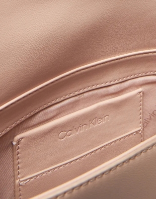 CALVIN KLEIN ЧАНТА K60K613236 gallery image 3
