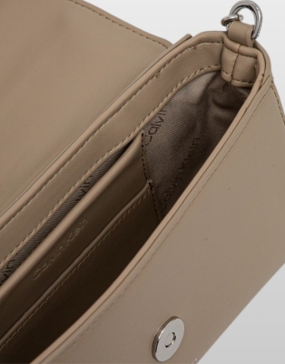 CALVIN KLEIN ЧАНТА K60K612995 gallery image 3