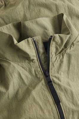 CALVIN KLEIN Яке K10K111441 gallery image 4